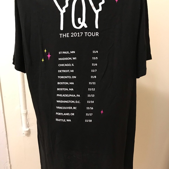 Wildfang Yas Queen Tour T-Shirt - Picture 5 of 7